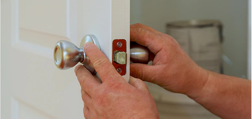 AAA Locksmiths For lock Replacement in Pelham Manor, New York