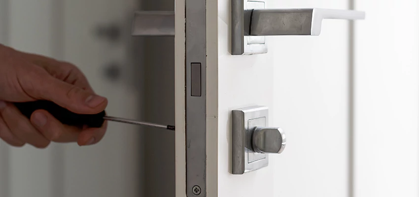 Key Programming Locksmith Open Now in Pelham Manor, New York